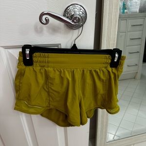 Lululemon hotty hot shorts (mustardy green color)